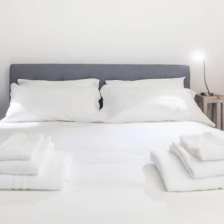 易家 - 斯皮佳套房公寓 公寓 *