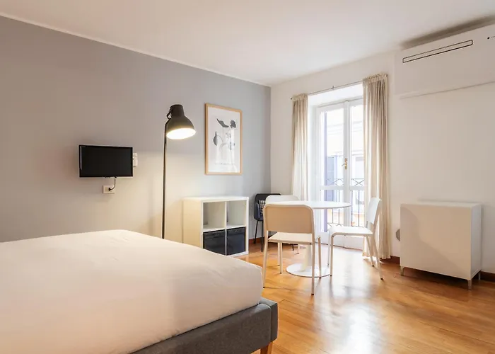 Apartman Easyhomes - Spiga Milánó
