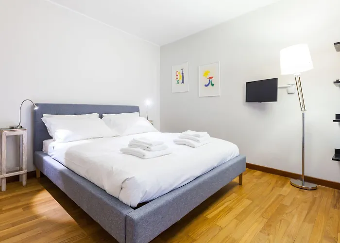 Easyhomes - Spiga * Milánó