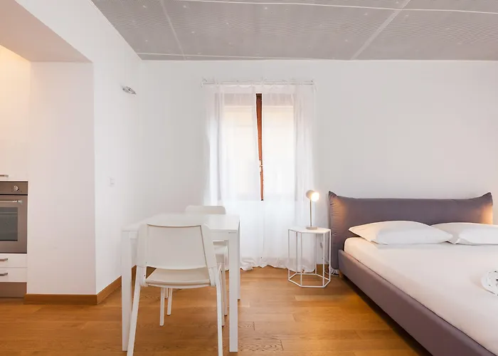 Easyhomes - Spiga Milánó