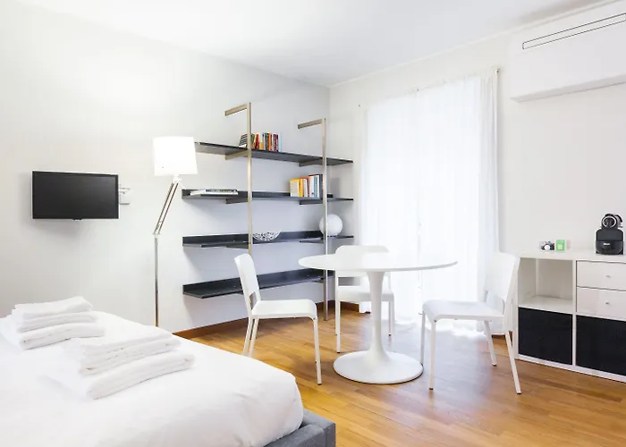 Easyhomes - Spiga * Milánó