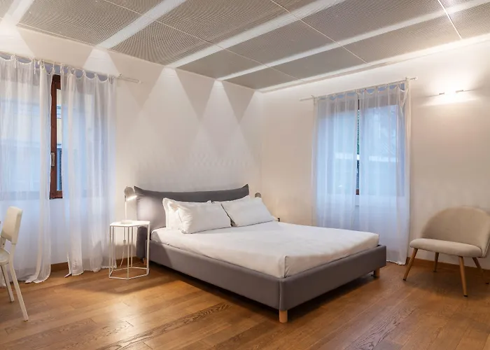 Easyhomes - Spiga Milánó