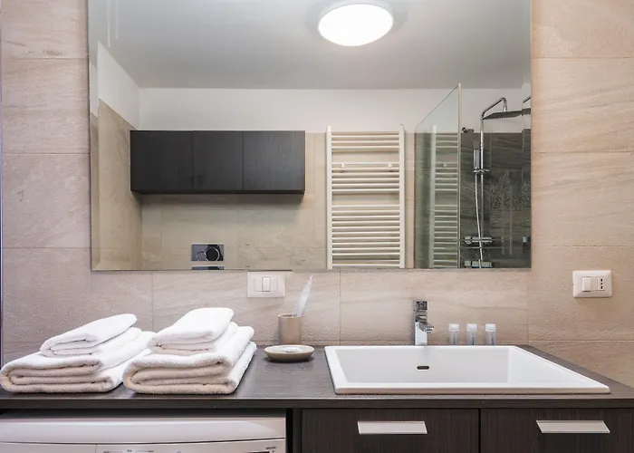 Easyhomes - Spiga Milánó