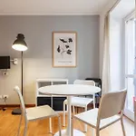 Easyhomes - Spiga Apartamento