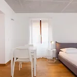 Easyhomes - Spiga Milán