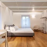Easyhomes - Spiga Apartamento